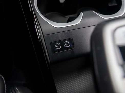 Certified 2025 BMW X2 xDrive28i w/ Premium Package image 21