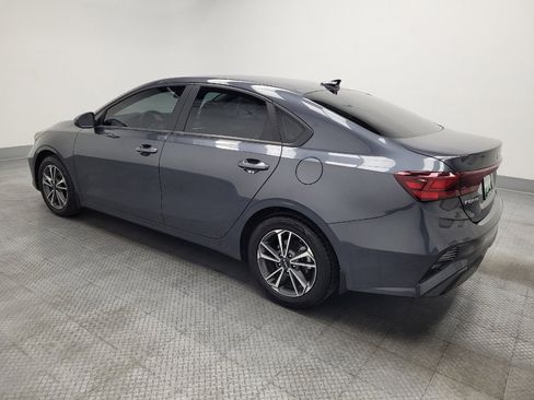 Used 2023 Kia Forte LXS FWD image 3