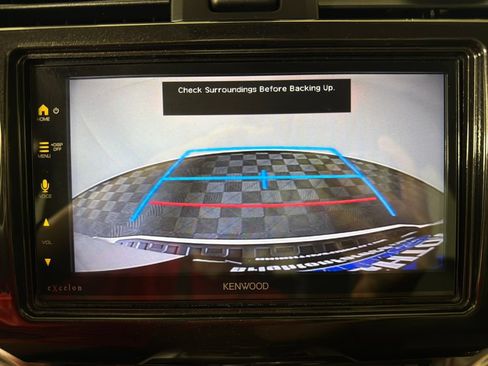 Used 2018 Toyota 4Runner SR5 Premium AWD/4WD image 9