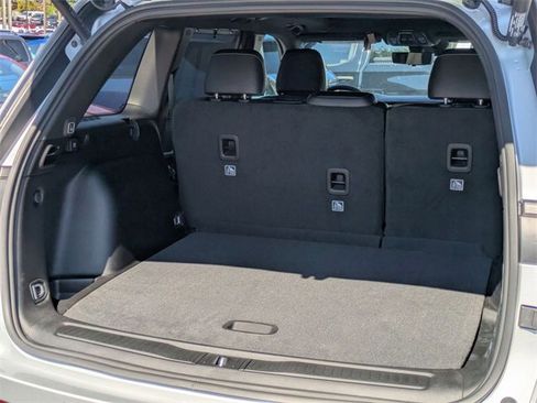 New 2025 Jeep Grand Cherokee Limited w/ Luxury Tech Group II image 24