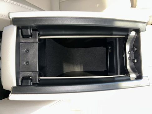 Used 2023 Mercedes-Benz GLB 250 4MATIC image 22