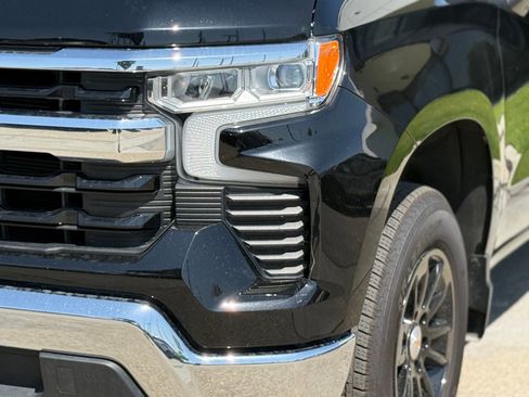 Used 2025 Chevrolet Silverado 1500 LT image 4