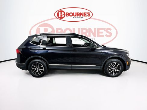 Used 2021 Volkswagen Tiguan SE image 11