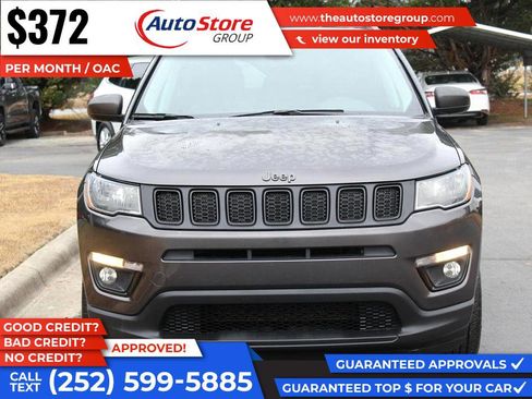 Used 2021 Jeep Compass Latitude w/ Sun and Sound Group AWD/4WD image 3