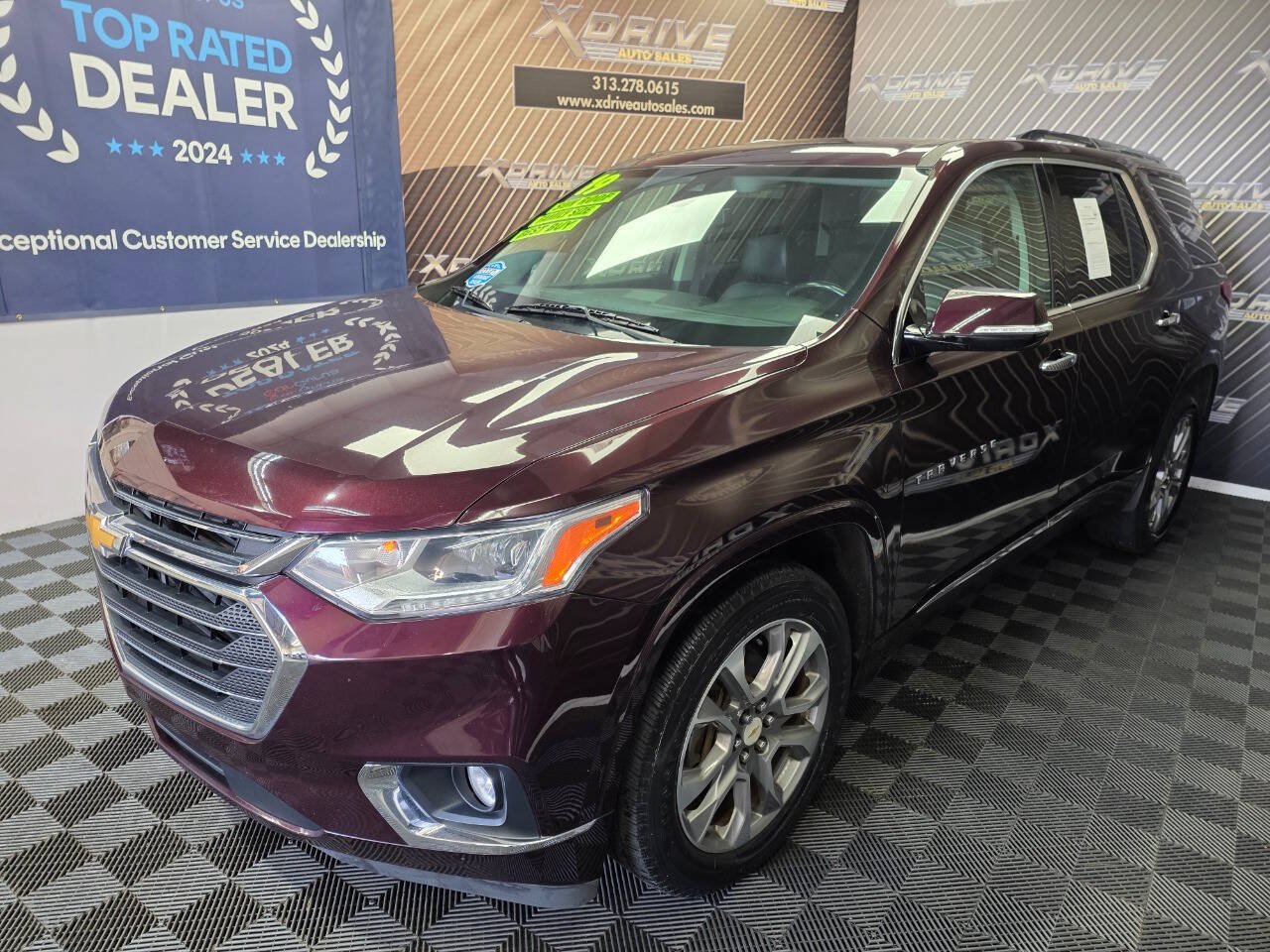 Used 2019 Chevrolet Traverse Premier w/ Driver Confidence II Package FWD image 1