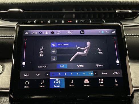 Used 2024 Jeep Grand Cherokee Limited image 20