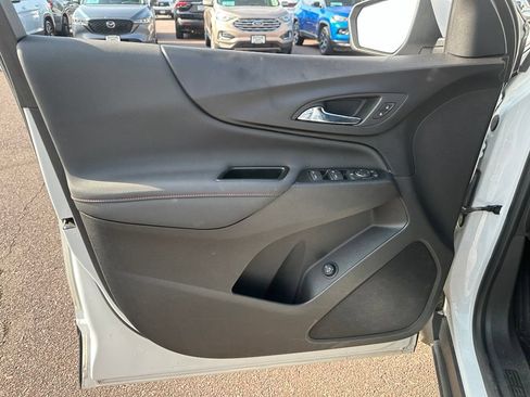 Used 2022 Chevrolet Equinox RS w/ LPO, Floor Liner Package AWD/4WD image 12
