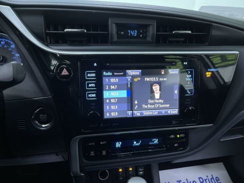 Used 2019 Toyota Corolla XSE image 21