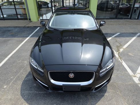 Used 2016 Jaguar XJ R-Sport image 3
