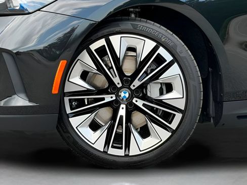 New 2027 BMW i5 eDrive40 w/ Premium Package RWD image 27