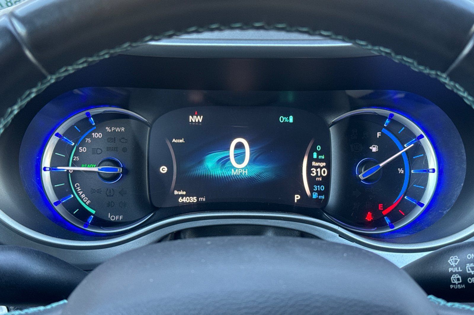 Used 2018 Chrysler Pacifica Touring-L FWD image 40