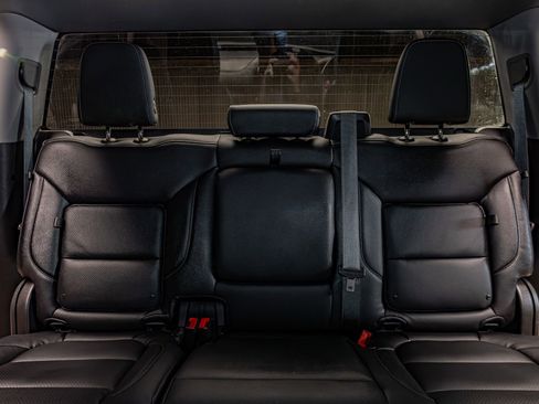 Used 2021 Chevrolet Silverado 1500 RST image 23