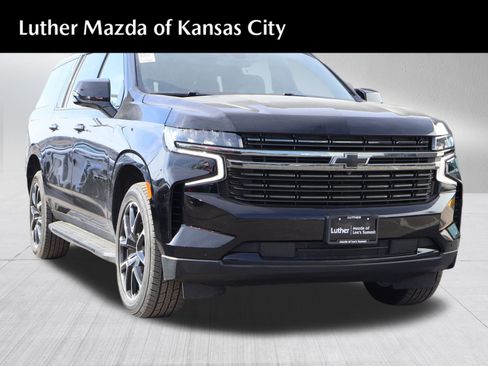 Used 2022 Chevrolet Suburban RST w/ Sport Performance Package image 1