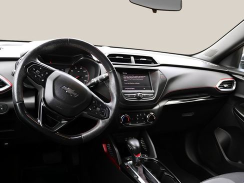 Used 2022 Chevrolet TrailBlazer RS FWD image 14