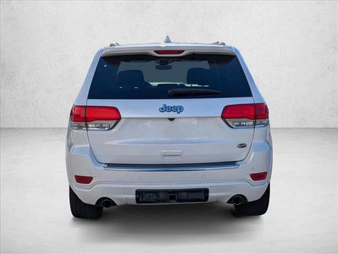 Used 2017 Jeep Grand Cherokee Overland image 6