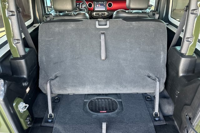 Certified 2022 Jeep Wrangler Rubicon AWD/4WD image 15