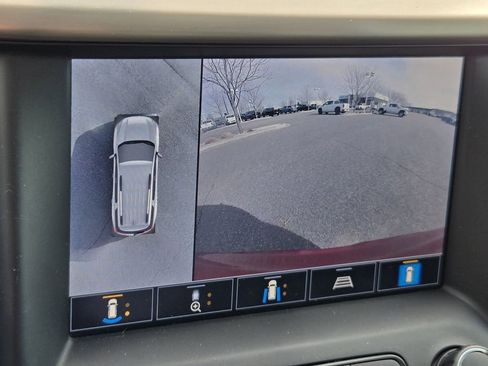 Used 2021 GMC Acadia Denali w/ GMC Pro Grade Package image 8