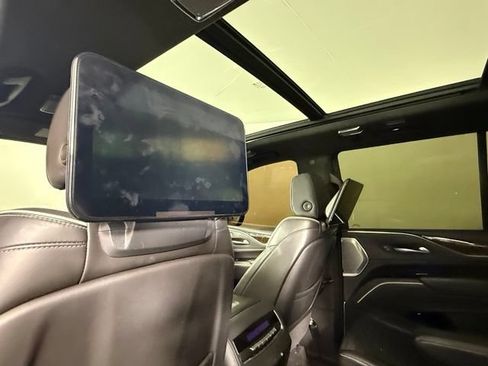 Used 2021 Cadillac Escalade Sport Platinum w/ Heavy-Duty Trailer Package AWD/4WD image 20