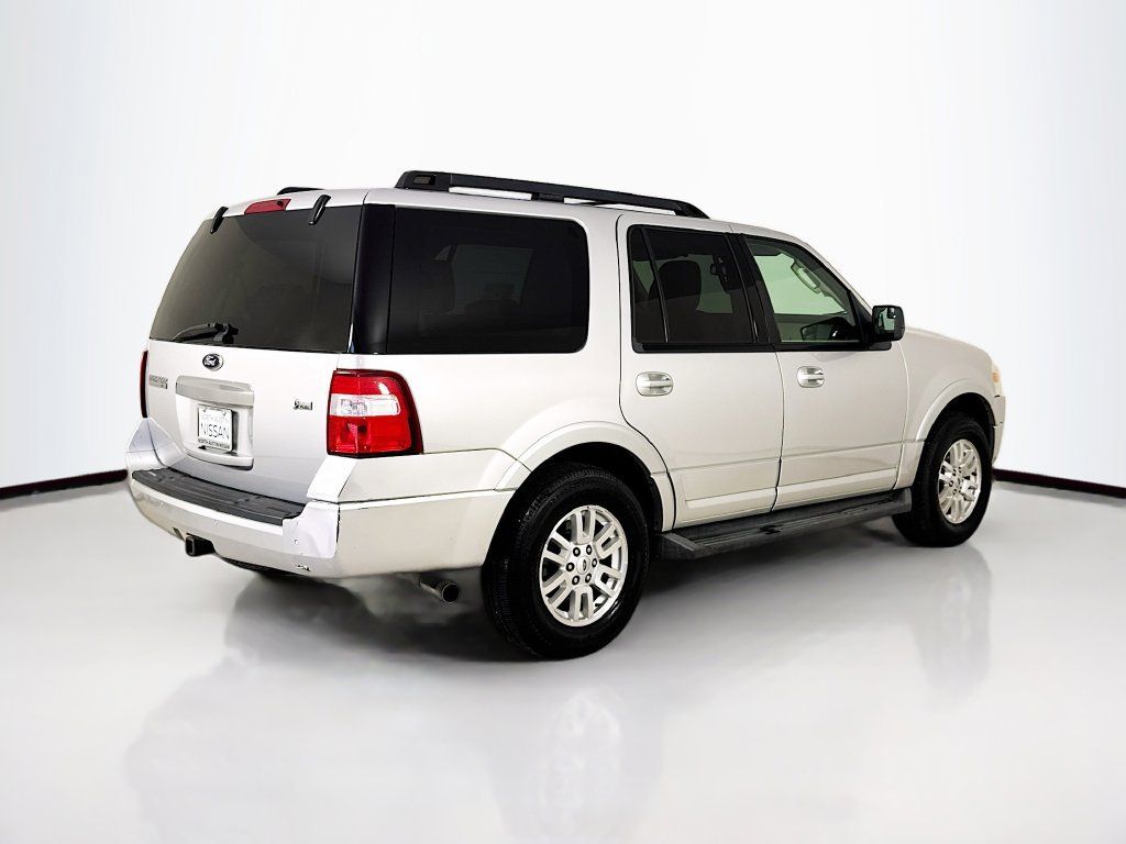Used 2013 Ford Expedition XLT w/ HD Trailer Tow Pkg RWD image 7