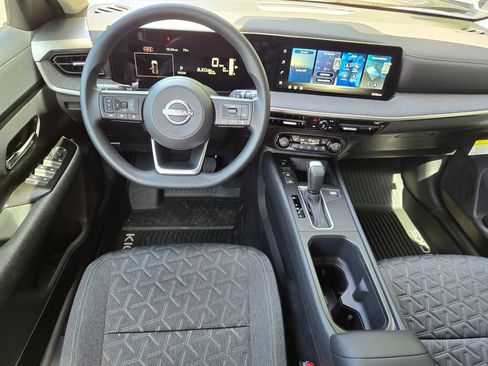 New 2026 Nissan Kicks SV w/ Charging Package FWD image 11
