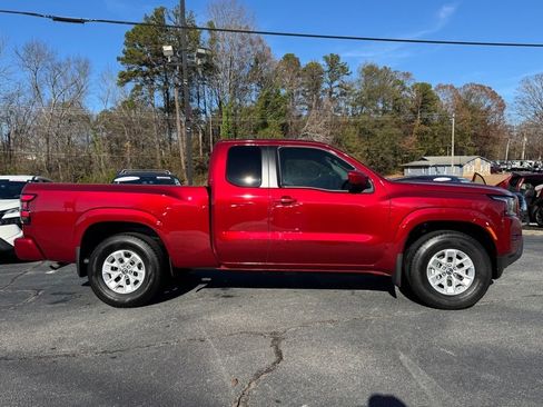 Certified 2024 Nissan Frontier SV image 2
