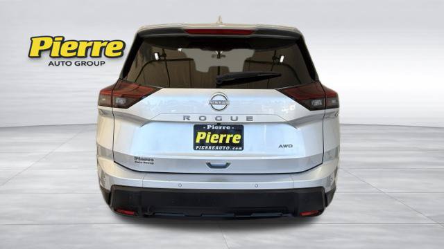 Used 2025 Nissan Rogue SV AWD/4WD image 3