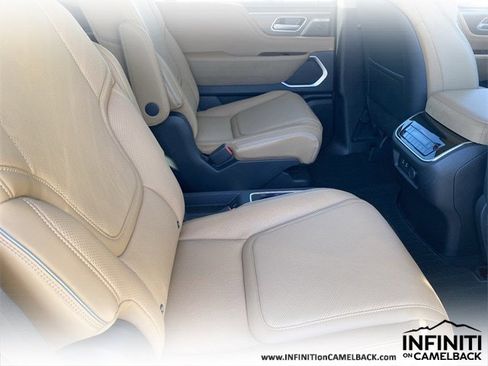 New 2026 INFINITI QX80 Luxe image 13