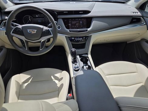 Used 2024 Cadillac XT5 Premium Luxury FWD image 10