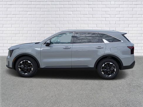 Used 2026 Kia Sorento S w/ S Panoramic Sunroof Package FWD image 2
