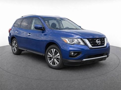 Used 2020 Nissan Pathfinder SV FWD image 3