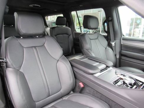 New 2026 Jeep Grand Wagoneer 2WD w/ Premium Group I image 8