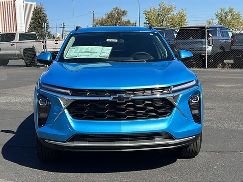 New 2026 Chevrolet Trax LT w/ LT Convenience Package image 2