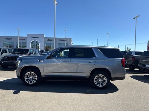 Used 2025 GMC Yukon Denali AWD/4WD image 8