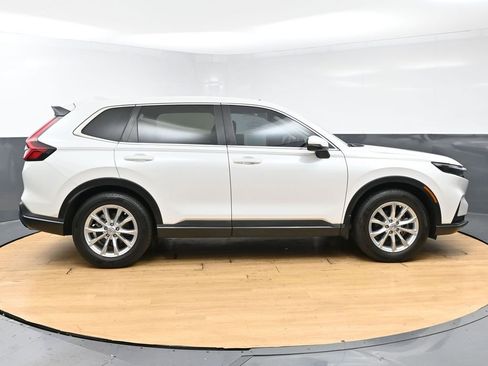Used 2025 Honda CR-V EX image 8