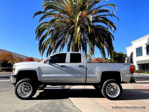Used 2015 Chevrolet Silverado 2500 LT w/ Z71 Package, Off-Road image 3