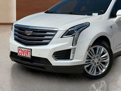Used 2019 Cadillac XT5 Premium Luxury w/ Driver Assist Package AWD/4WD image 2