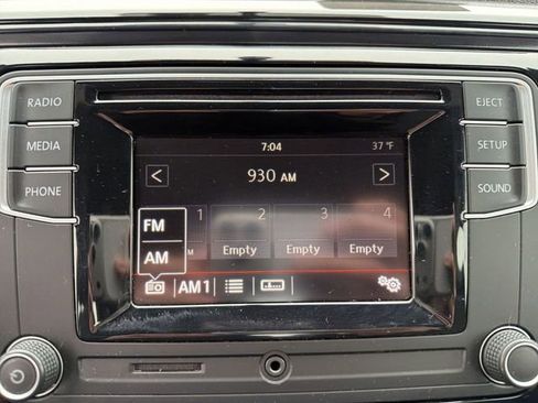 Used 2019 Volkswagen Beetle 2.0T S image 18