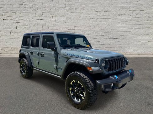 Used 2025 Jeep Wrangler Unlimited Rubicon 4xe w/ Safety Group AWD/4WD image 7