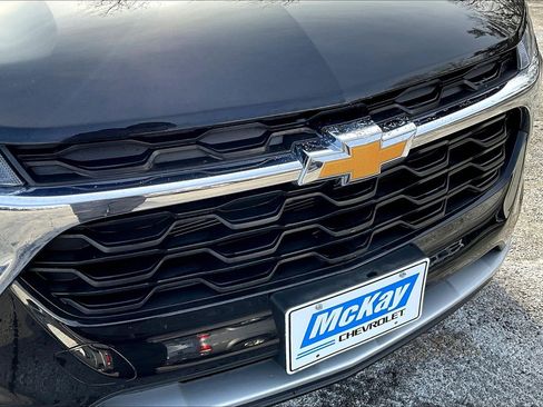 Used 2025 Chevrolet Trax LT w/ Driver Confidence Package image 24