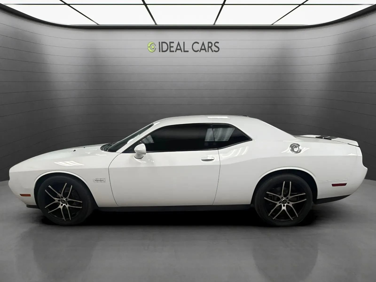 Used 2012 Dodge Challenger SXT RWD image 8