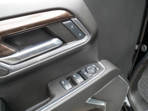 Used 2024 Chevrolet Silverado 1500 RST AWD/4WD image 19