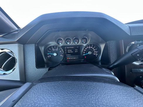 Used 2014 Ford F350 Lariat image 19
