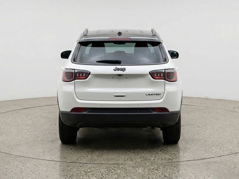 Used 2025 Jeep Compass Trailhawk AWD/4WD image 7