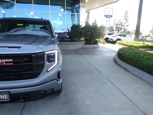 New 2026 GMC Sierra 1500 Elevation AWD/4WD image 31