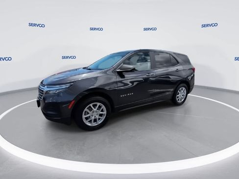 Used 2022 Chevrolet Equinox LS AWD/4WD image 4