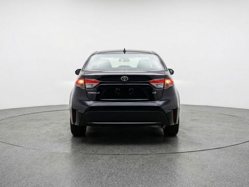 Used 2025 Toyota Corolla LE image 7