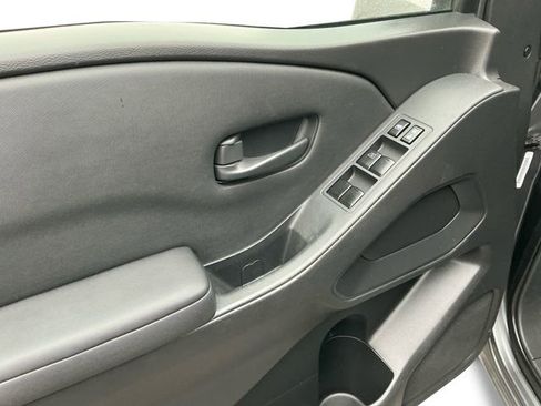 Used 2022 Nissan Frontier S w/ Technology Package image 11