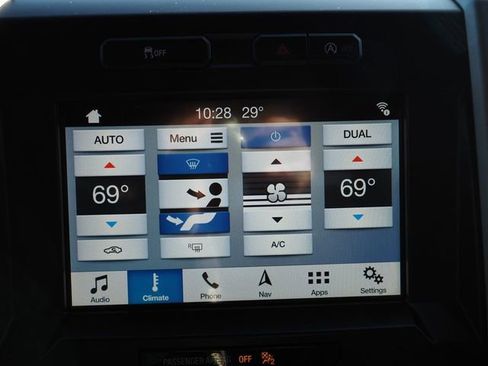 Used 2019 Ford F150 Lariat w/ Equipment Group 502A Luxury AWD/4WD image 37