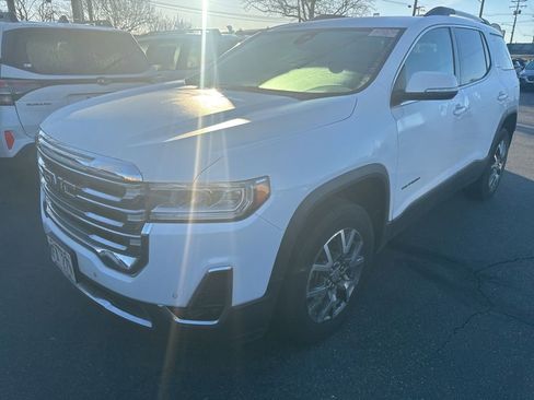 Used 2023 GMC Acadia SLT image 1