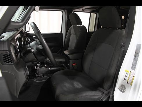 Used 2018 Jeep Wrangler Unlimited Sport S AWD/4WD image 5